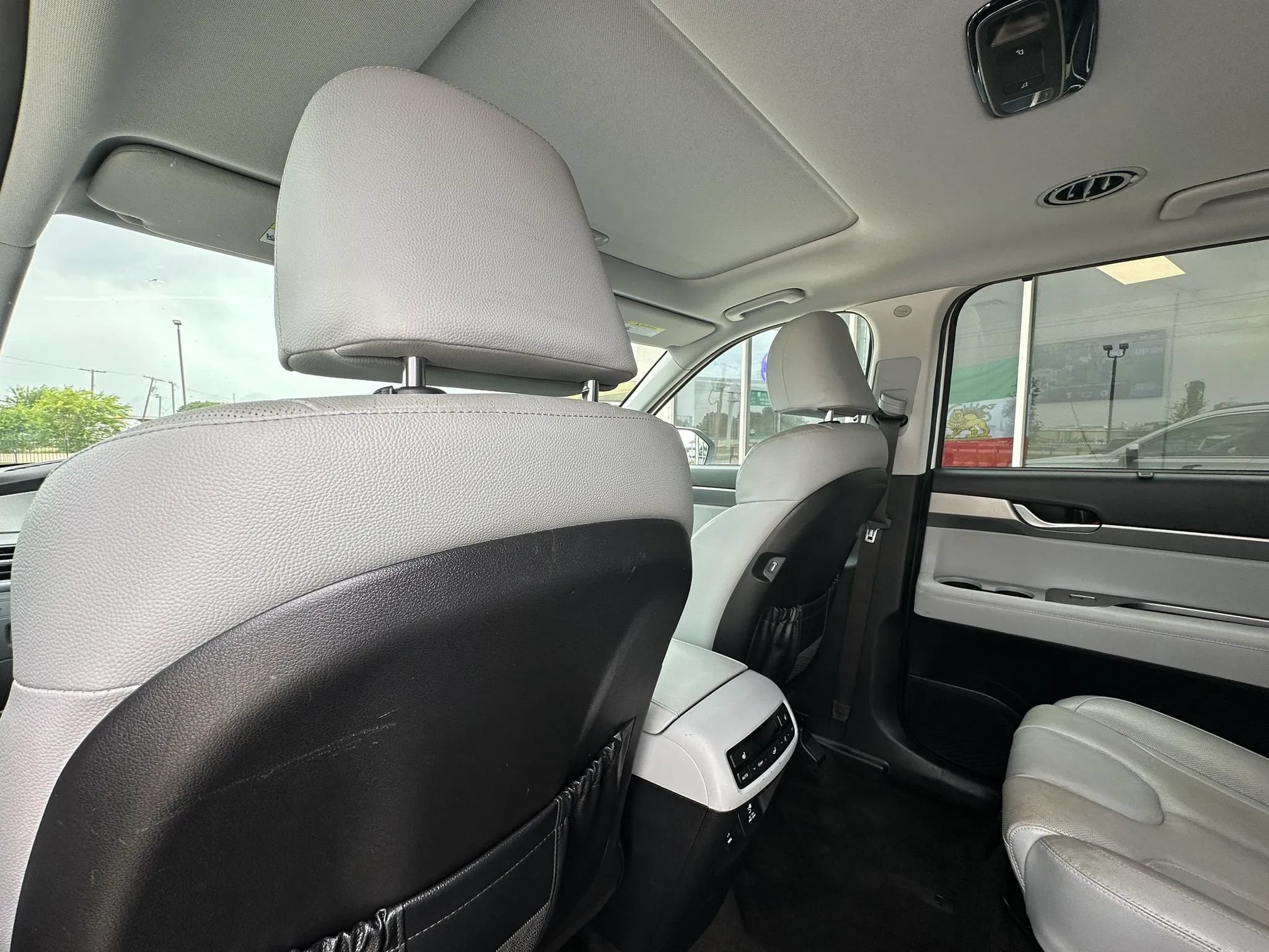 Used 2020 Hyundai Palisade SEL FWD image 17