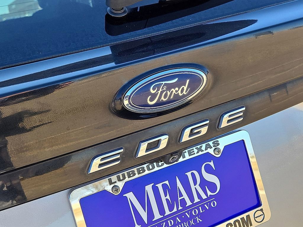 Used 2022 Ford Edge Titanium image 12