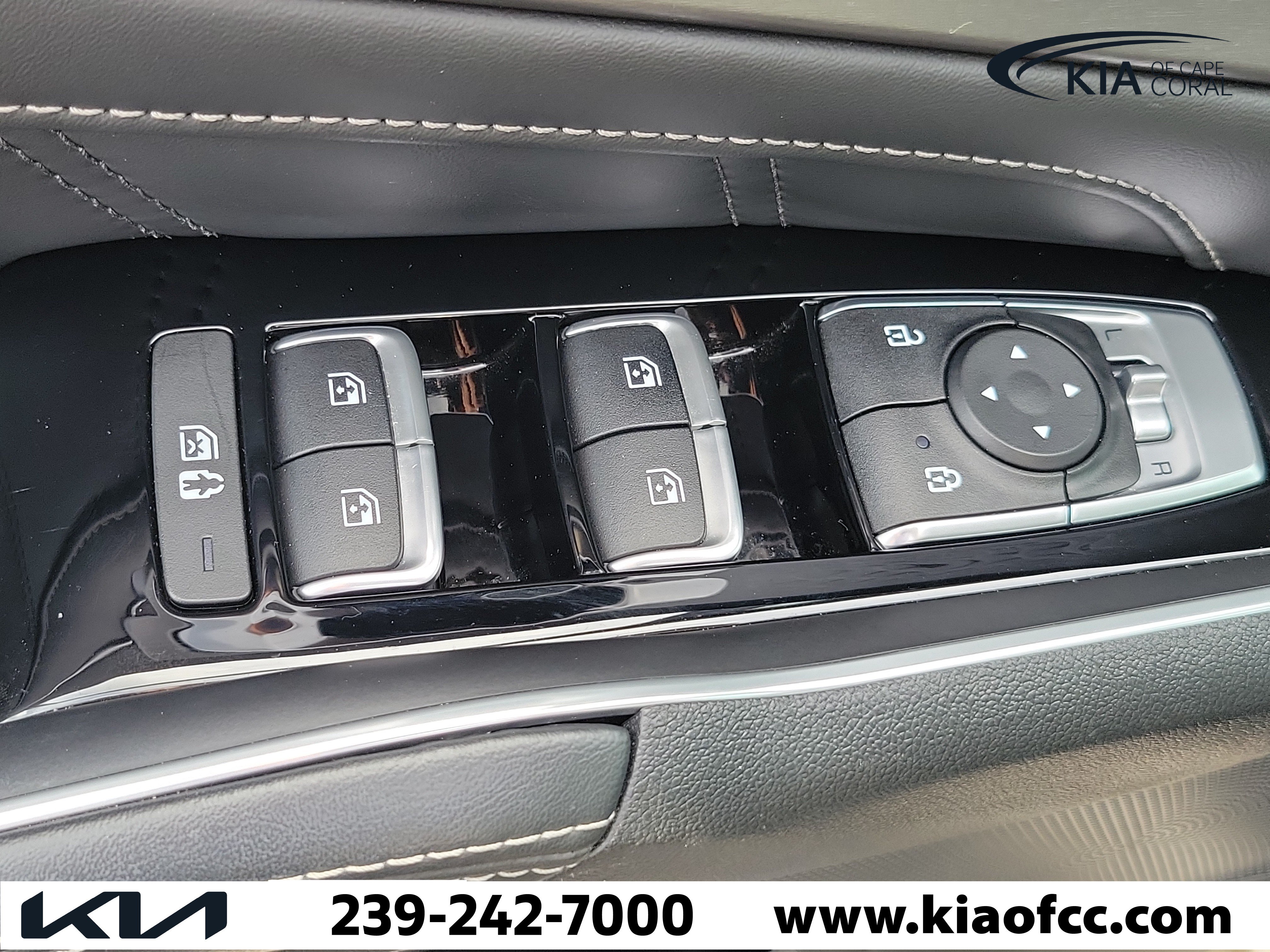 Used 2021 Kia Sorento SX AWD/4WD image 24