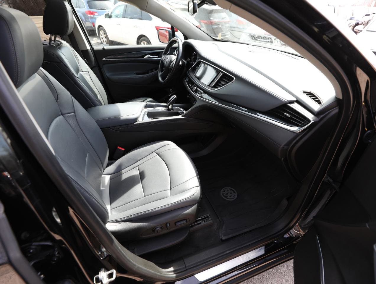 Used 2019 Buick Enclave Essence AWD/4WD image 12