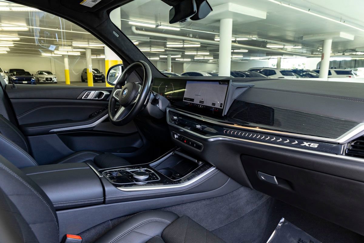 Certified 2024 BMW X5 sDrive40i w/ M Sport Package image 30