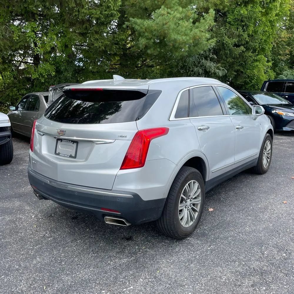 Used 2018 Cadillac XT5 Luxury w/ Driver Awareness Package AWD/4WD image 8