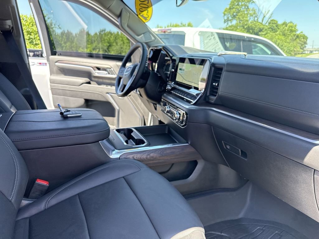 Certified 2025 GMC Sierra 2500 SLT w/ SLT Premium Package AWD/4WD image 35