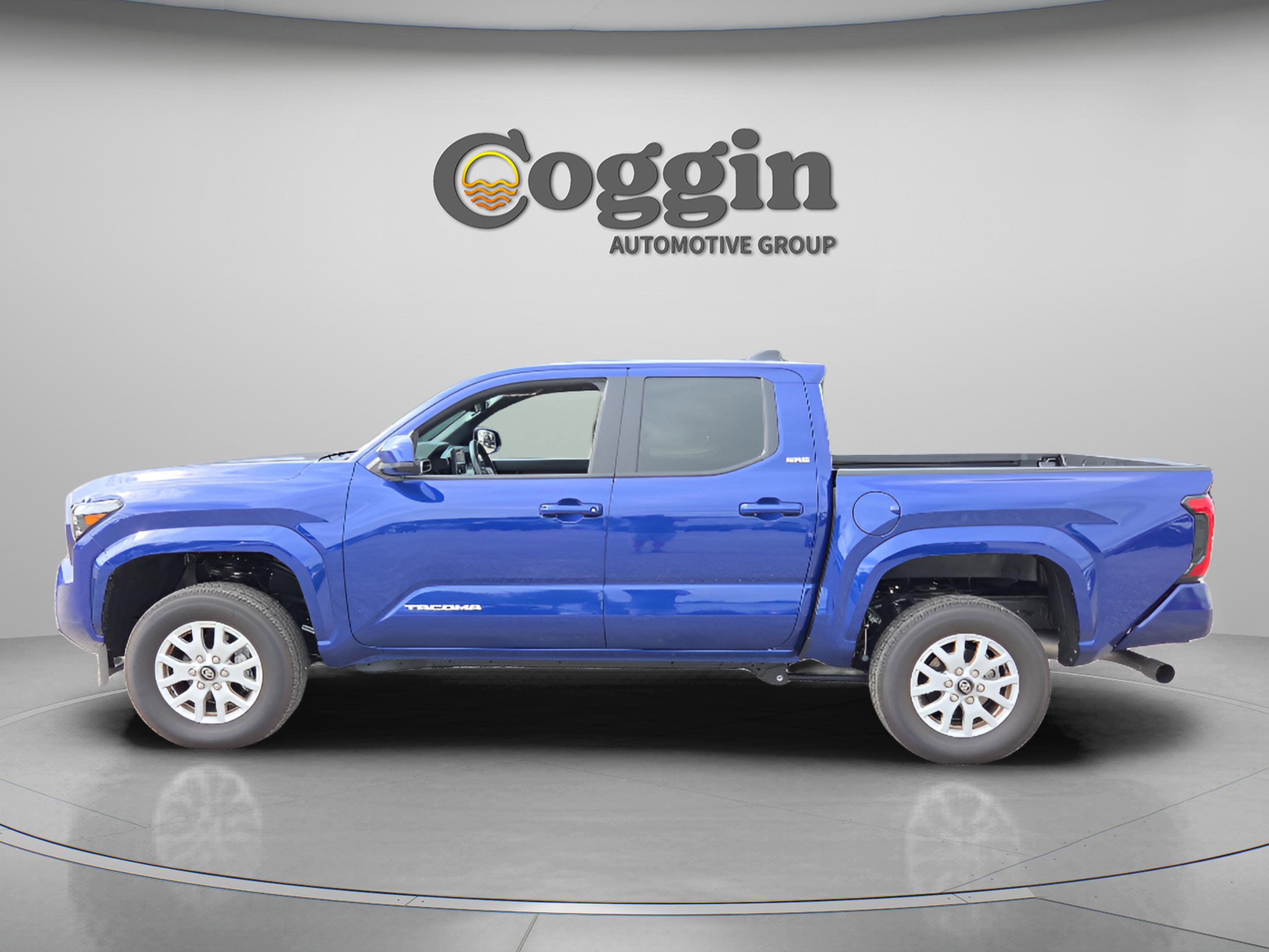 Used 2025 Toyota Tacoma SR5 RWD image 2