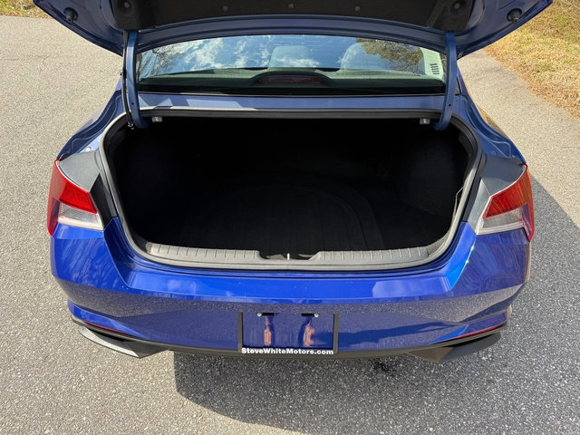 Used 2021 Hyundai Elantra SE image 14