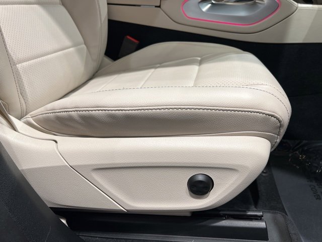 Used 2022 Mercedes-Benz GLE 350 4MATIC w/ Premium Package image 49