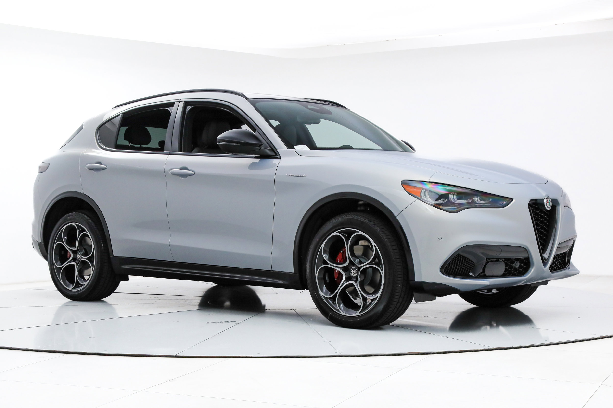 New 2026 Alfa Romeo Stelvio Sprint w/ Convenience Package AWD/4WD image 7