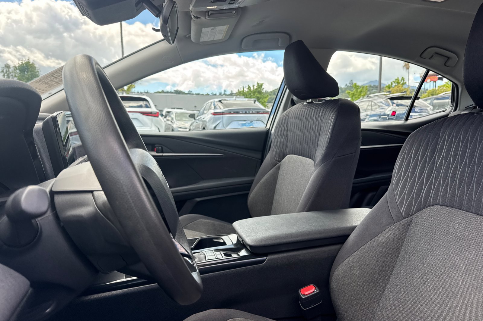 Used 2025 Toyota Camry LE FWD image 22