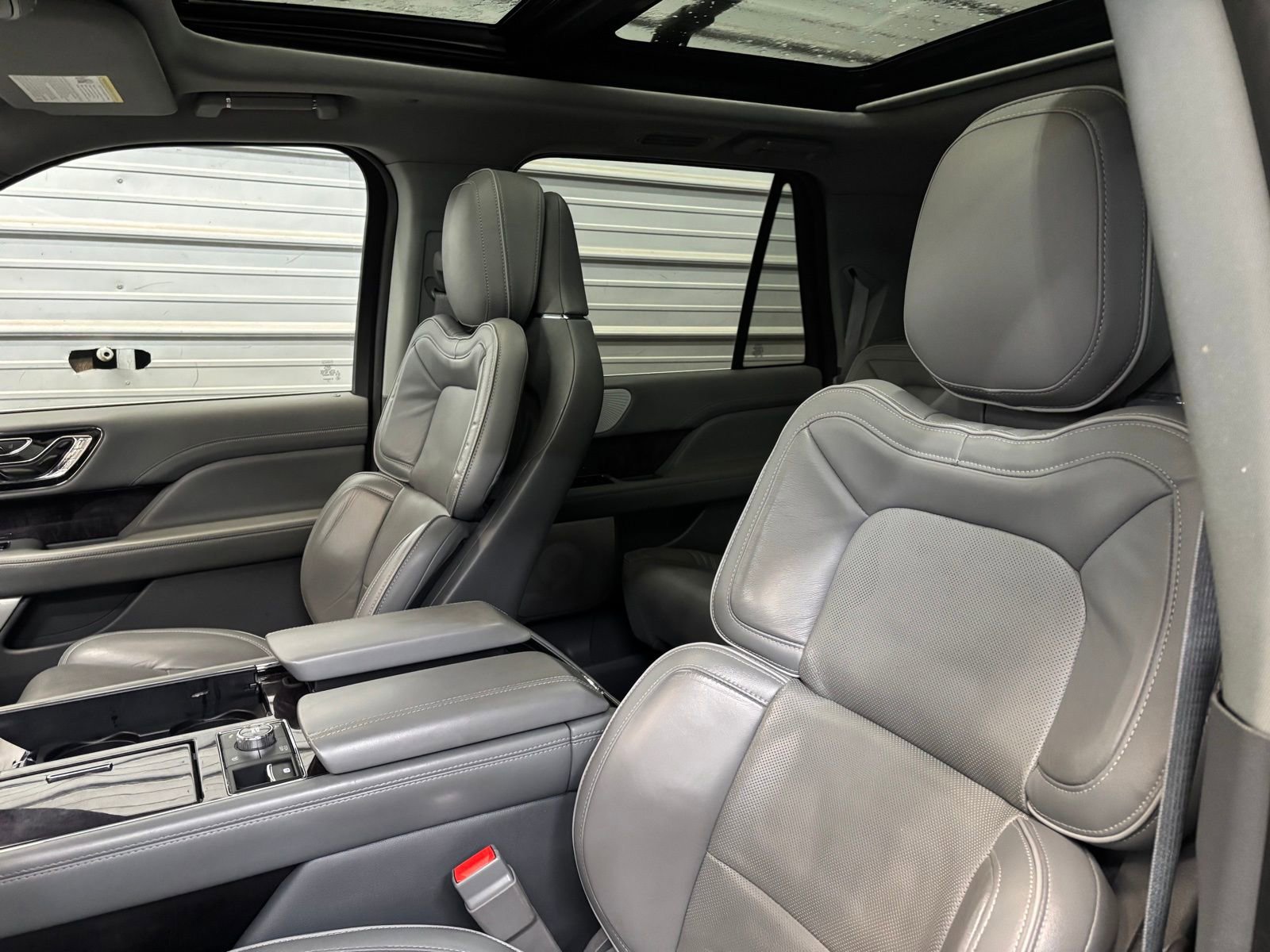 Used 2019 Lincoln Navigator L Reserve image 13