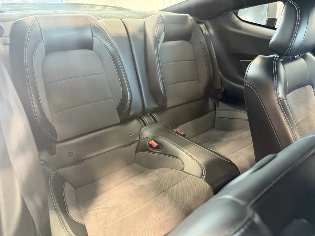 Used 2019 Ford Mustang Shelby GT350 w/ Technology Package RWD image 19