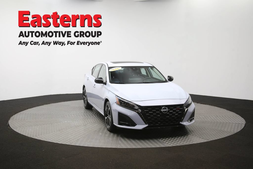 Used 2023 Nissan Altima 2.5 SR w/ SR Premium Package FWD image 52