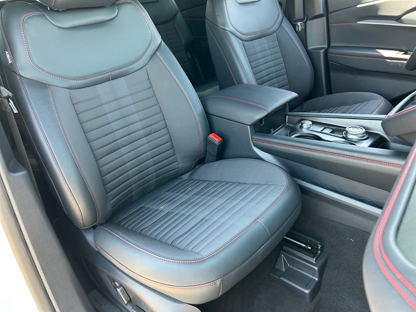 New 2026 Ford Explorer ST-Line w/ ST-Line Street Pack AWD/4WD image 19