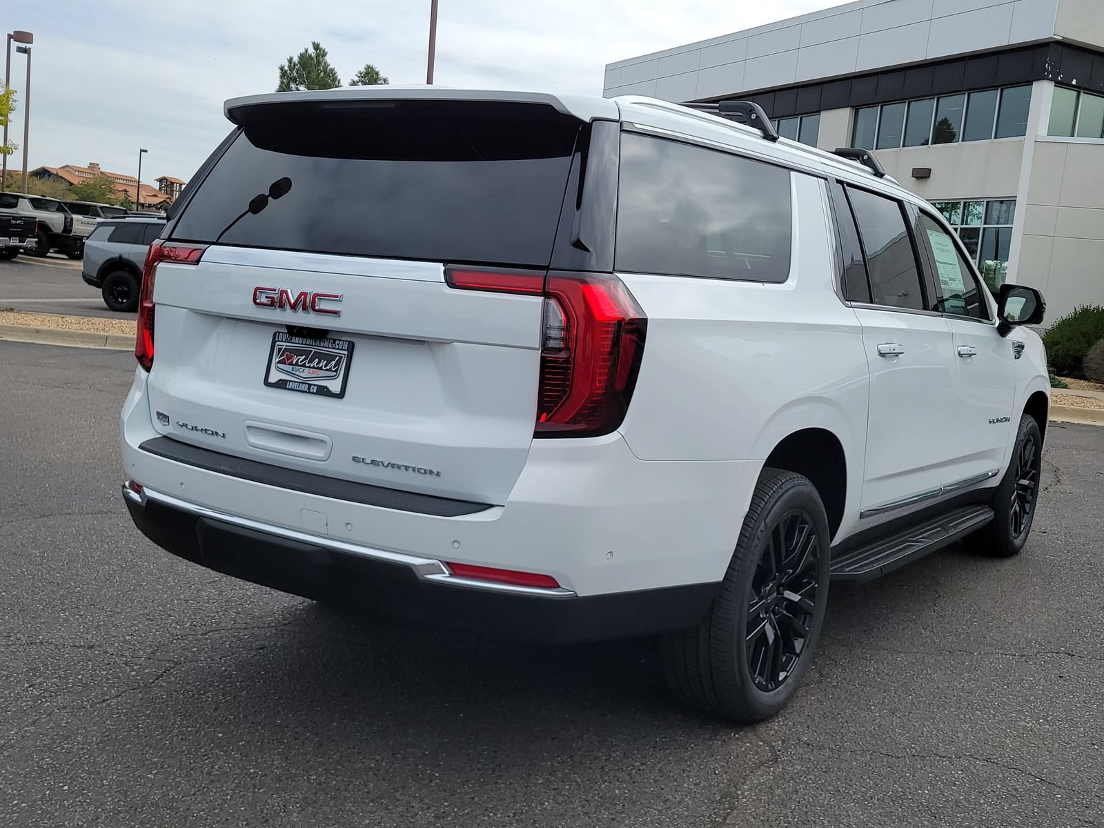 New 2026 GMC Yukon XL Elevation w/ Elevation Premium Package AWD/4WD image 3