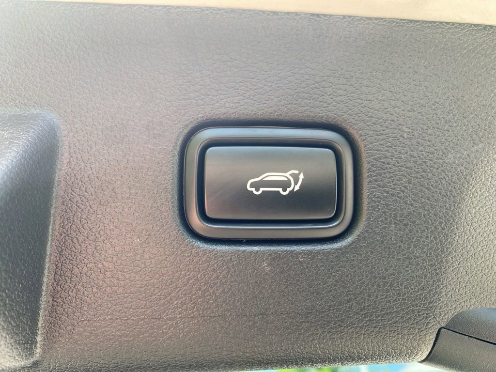 Certified 2024 Kia Sportage EX w/ EX Premium Package AWD/4WD image 18