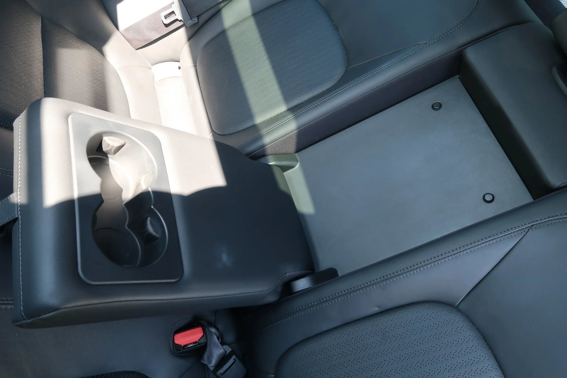 Used 2017 Jaguar XE First Edition image 43