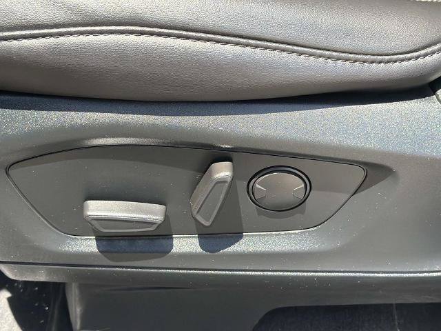 Certified 2022 Ford Explorer XLT w/ Equipment Group 202A RWD image 23
