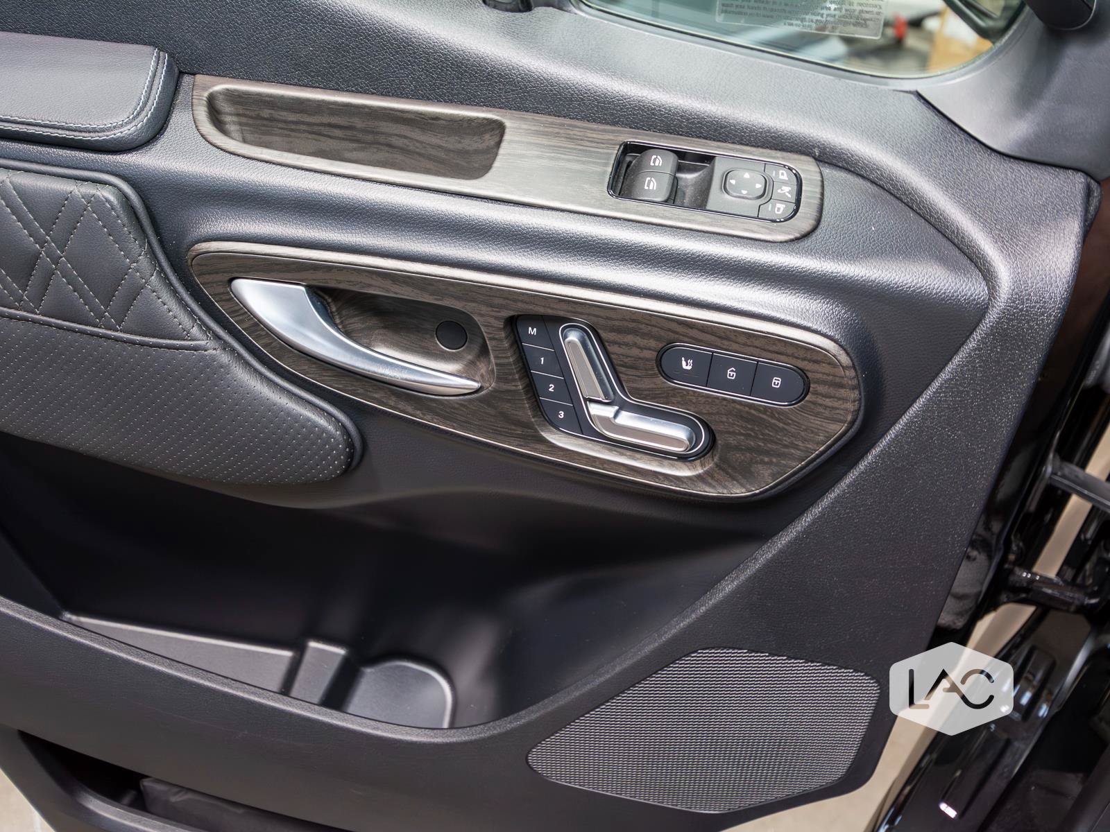 Used 2025 Mercedes-Benz Sprinter 2500 image 13