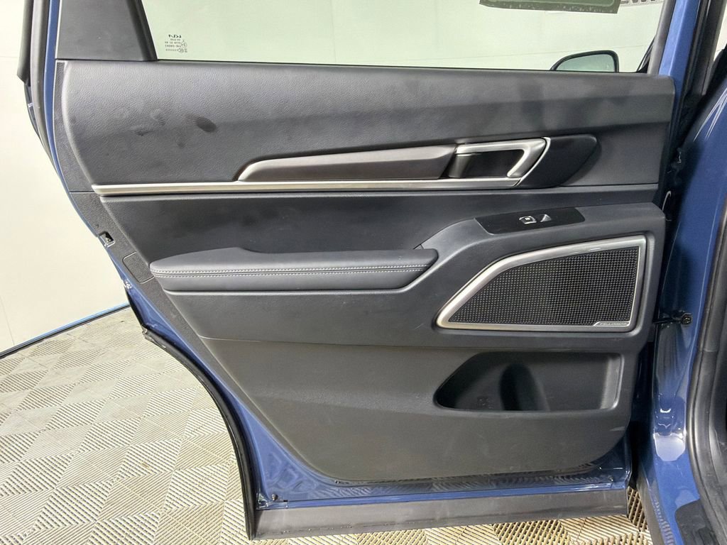 Used 2025 Kia Telluride S image 24