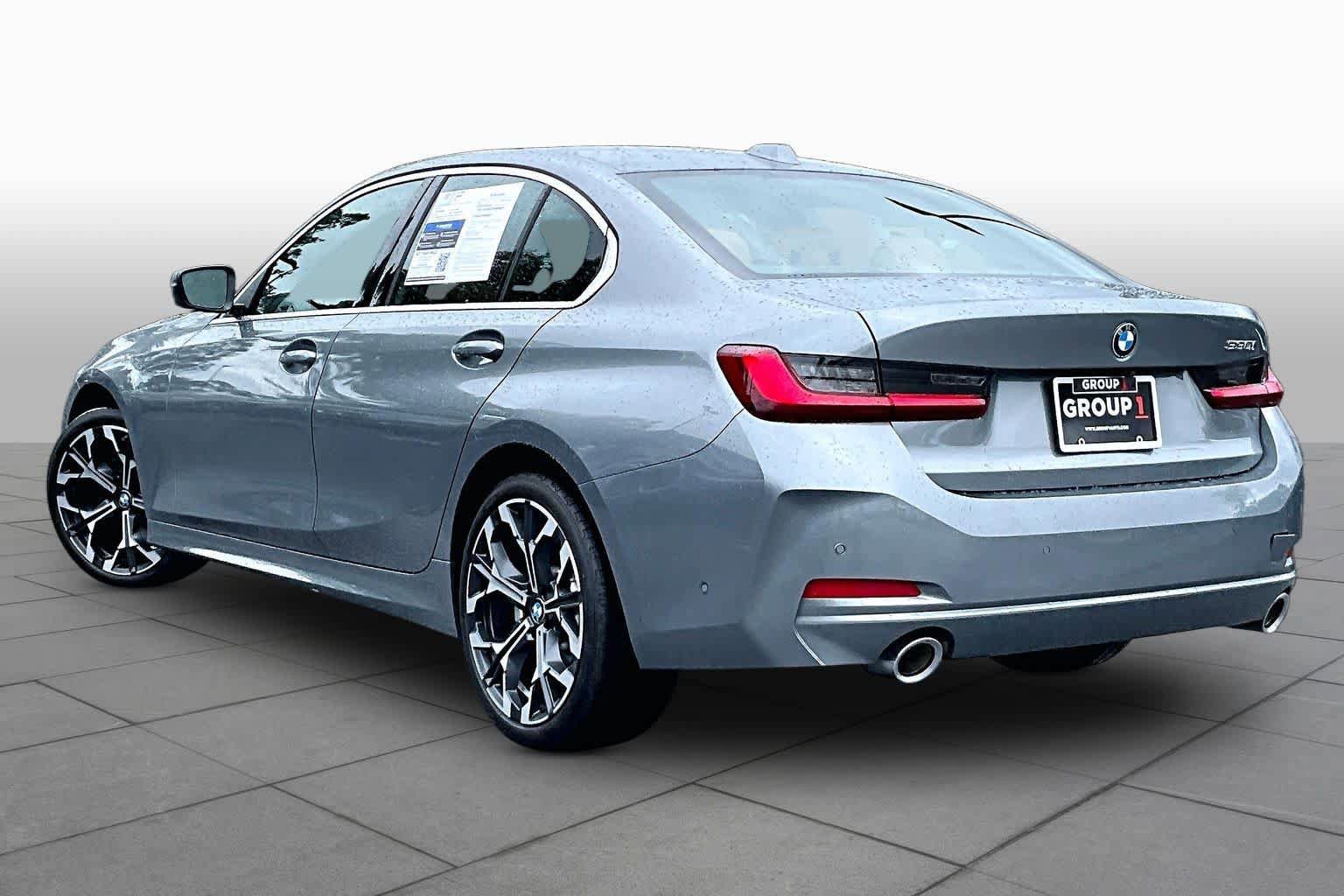 Certified 2025 BMW 330i Sedan RWD image 12