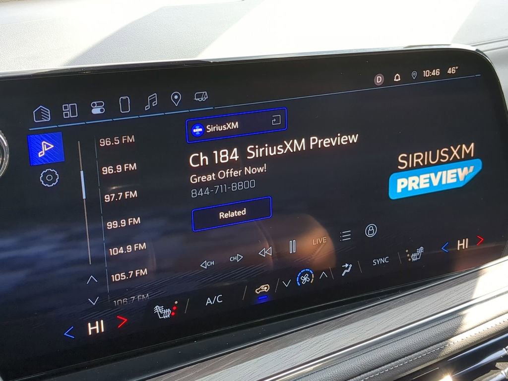 Used 2025 Chevrolet Suburban Z71 image 19