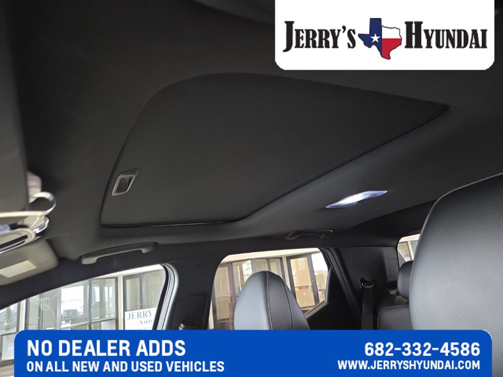 Used 2022 Hyundai Santa Cruz Limited AWD/4WD image 9