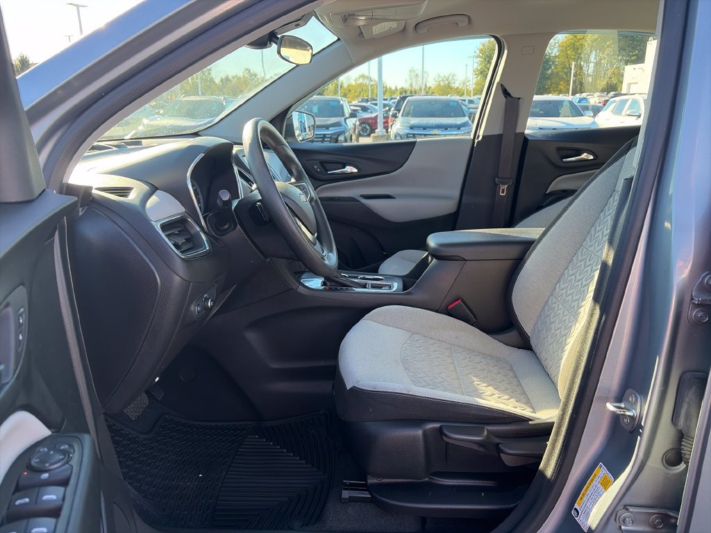 Used 2023 Chevrolet Equinox LS FWD image 14