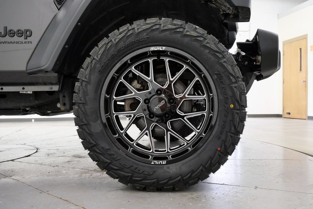 Used 2024 Jeep Wrangler Sport AWD/4WD image 30