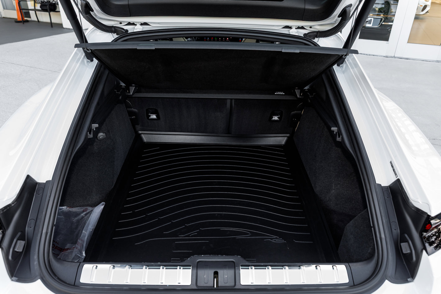 Used 2024 Porsche Panamera 4 image 32