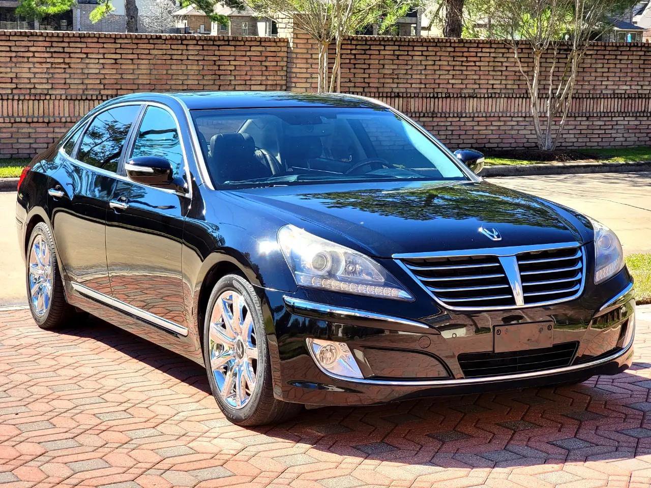Used 2012 Hyundai Equus Signature image 2