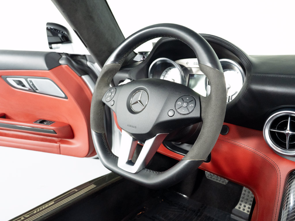Used 2012 Mercedes-Benz SLS AMG Roadster image 29