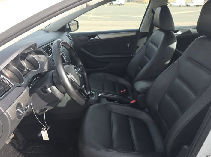 Used 2018 Volkswagen Jetta SE FWD image 12