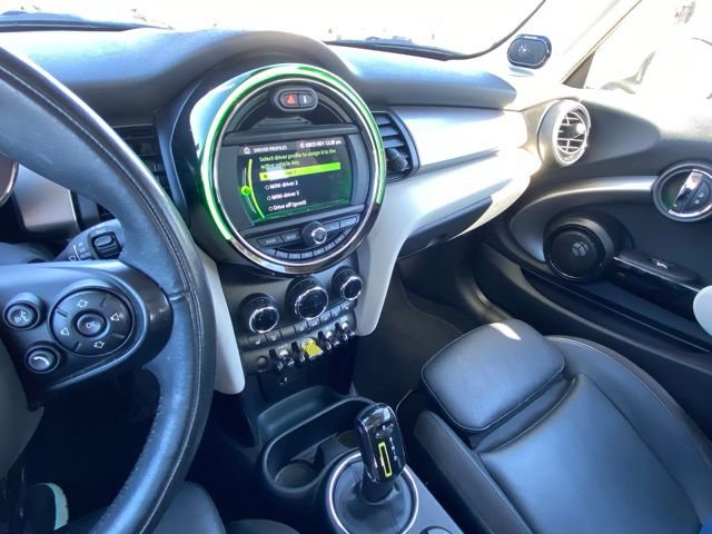 Used 2021 MINI Cooper SE w/ 6.5" Touchscreen Package image 16