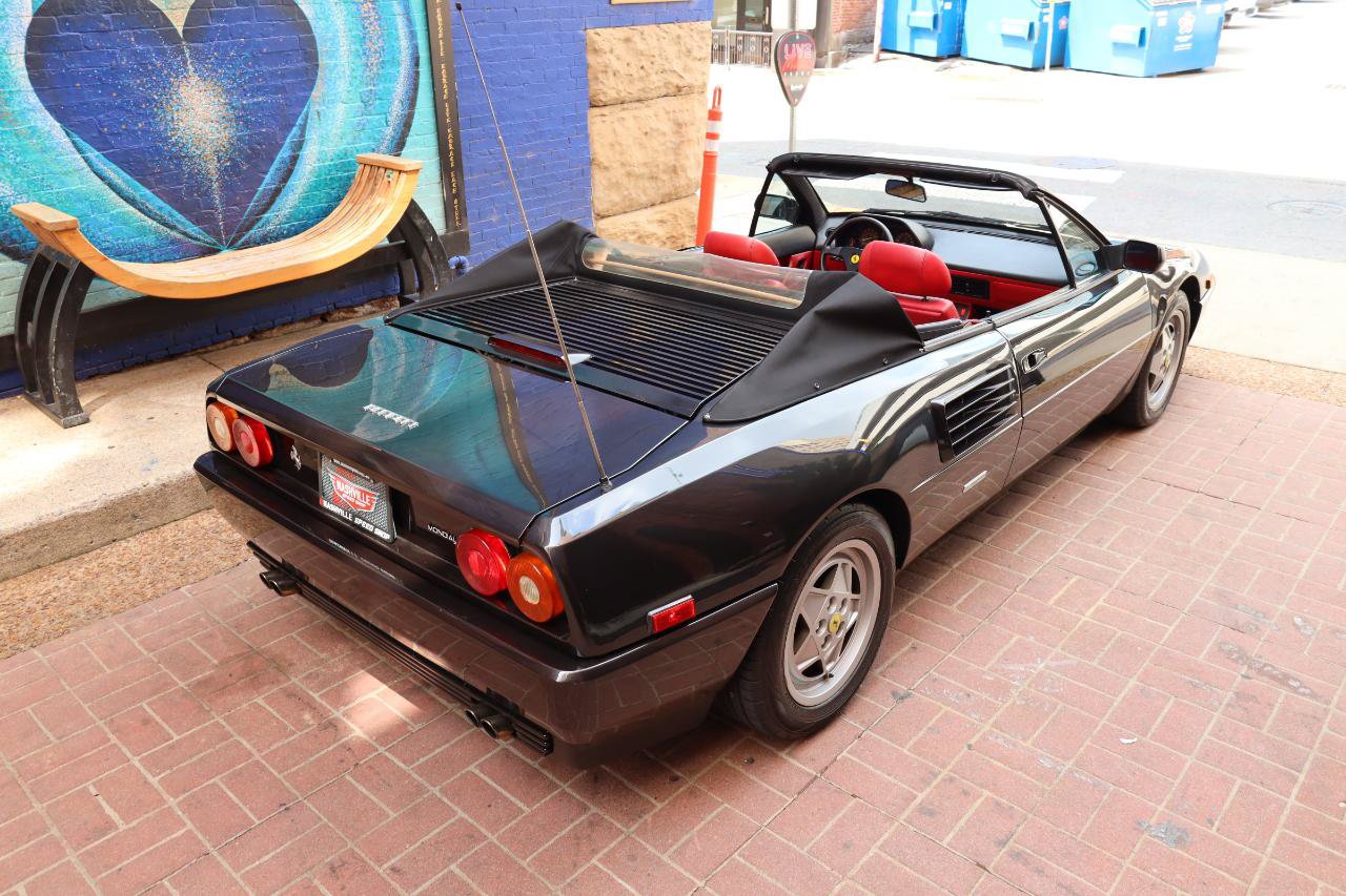 Used 1989 Ferrari Mondial T Cabriolet RWD image 4