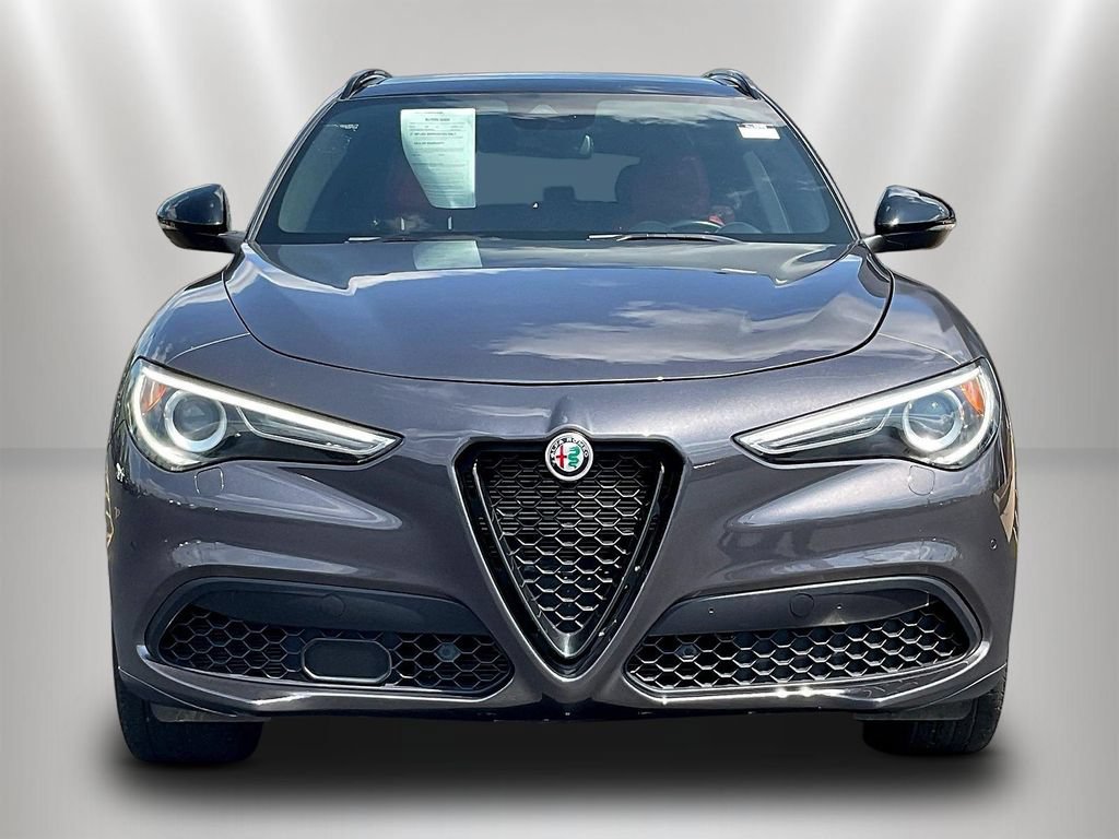 Used 2022 Alfa Romeo Stelvio Veloce AWD/4WD image 2