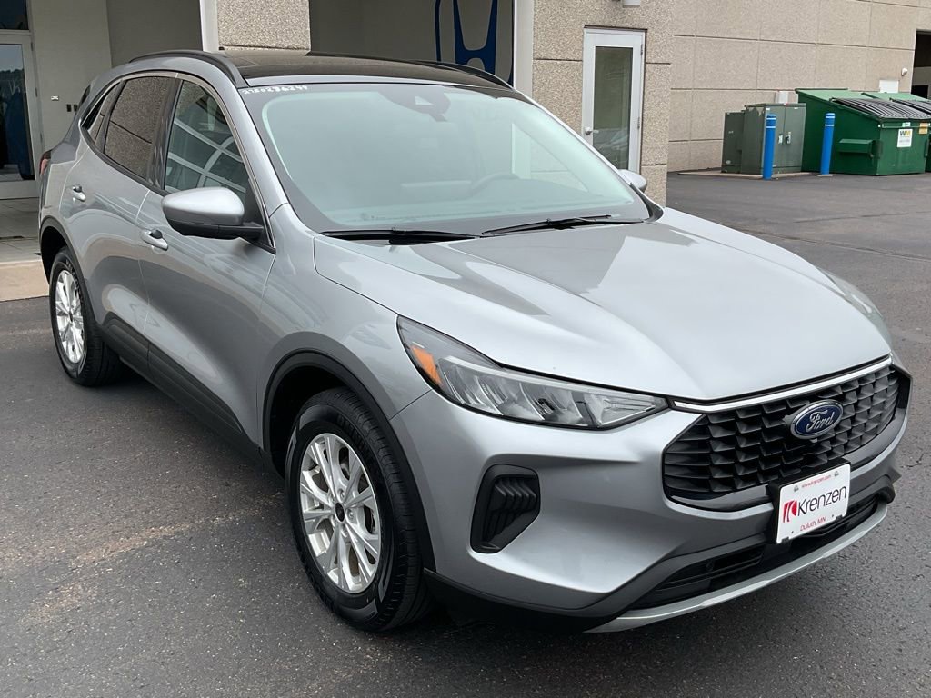 Used 2024 Ford Escape Active w/ Tech Pack #2 image 3