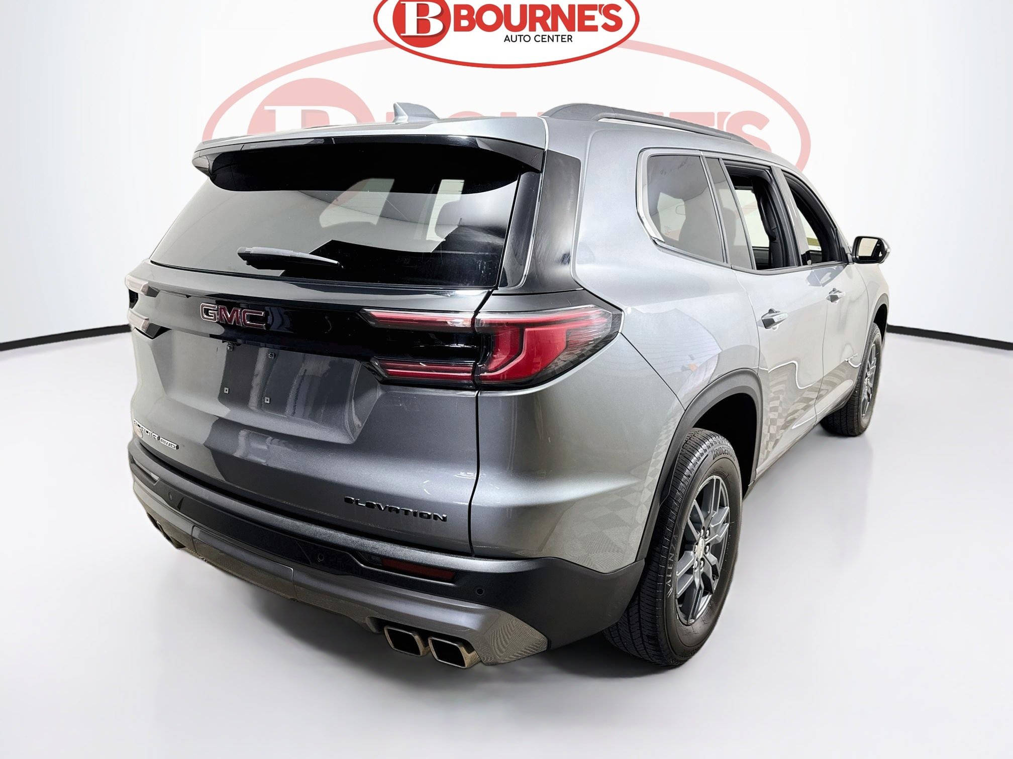 Used 2025 GMC Acadia Elevation AWD/4WD image 11