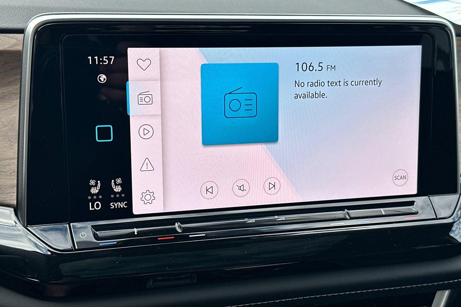 New 2026 Volkswagen Atlas SE image 17