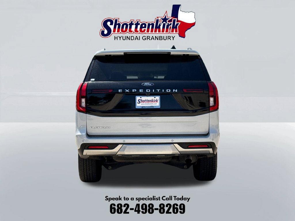 Used 2025 Ford Expedition Platinum AWD/4WD image 7
