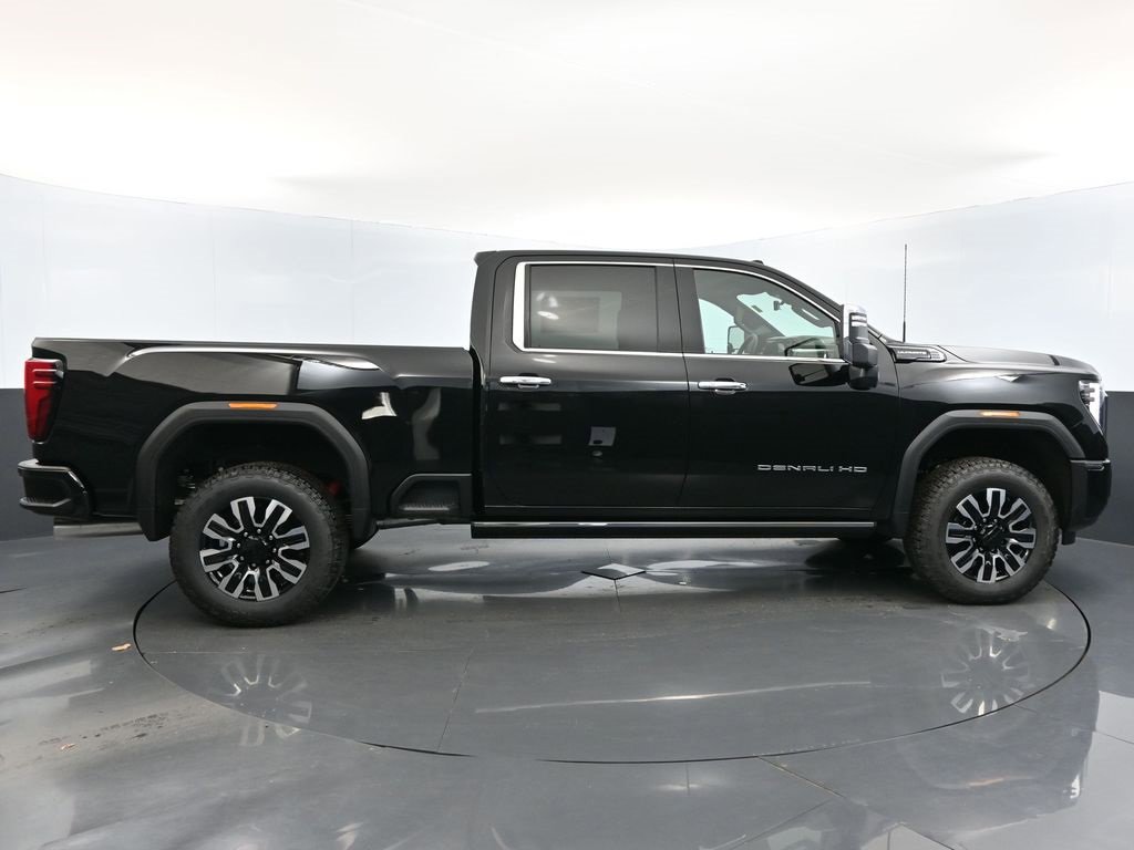 Used 2025 GMC Sierra 3500 Denali Ultimate w/ Snow Plow Prep/Camper Package image 6