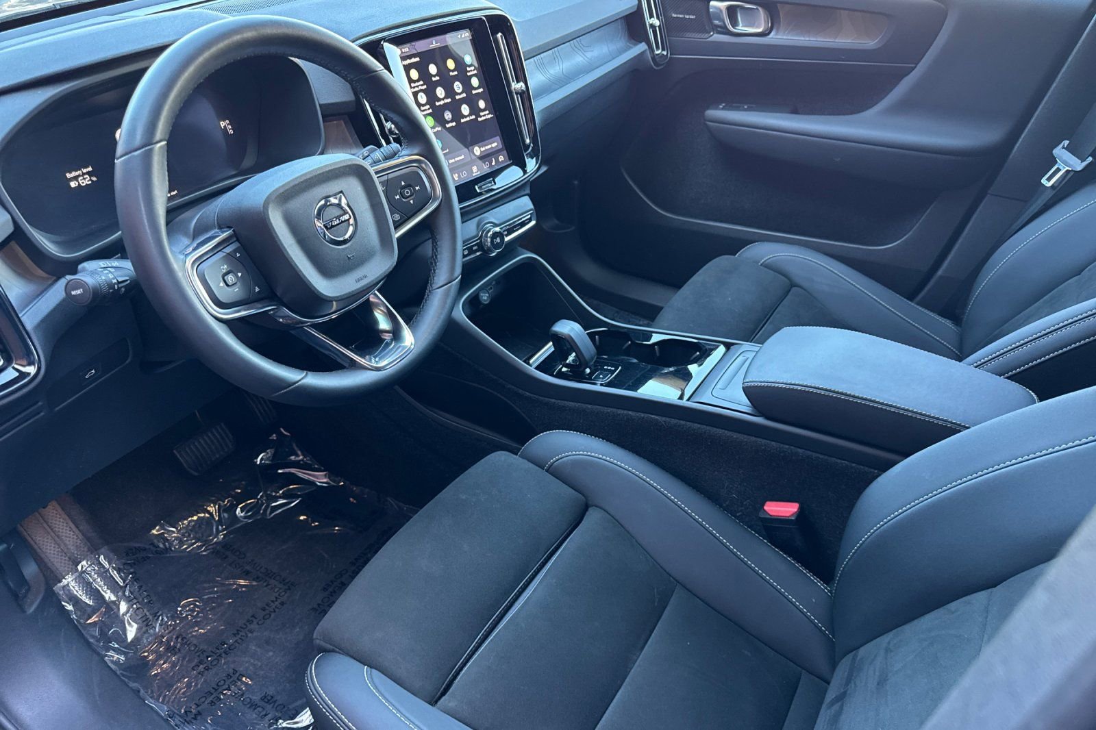 Certified 2023 Volvo XC40 Recharge Ultimate w/ Protection Package Premier AWD/4WD image 14