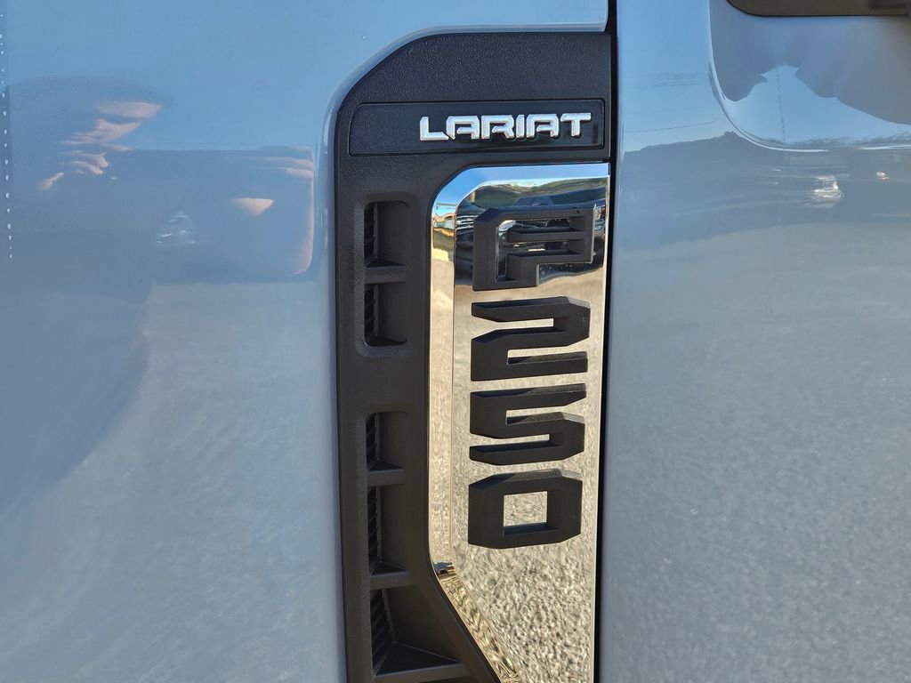 New 2026 Ford F250 Lariat w/ FX4 Off-Road Package image 28