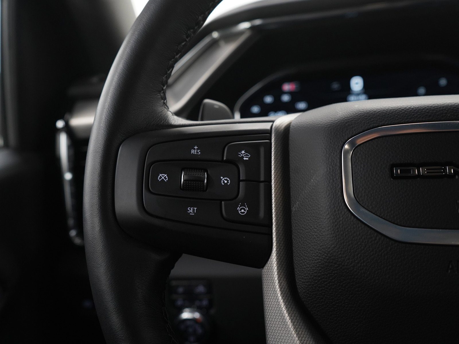 Used 2025 GMC Sierra 1500 Denali AWD/4WD image 26