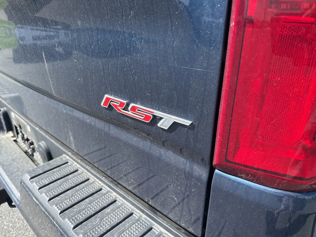 Used 2022 Chevrolet Silverado 1500 RST AWD/4WD image 7