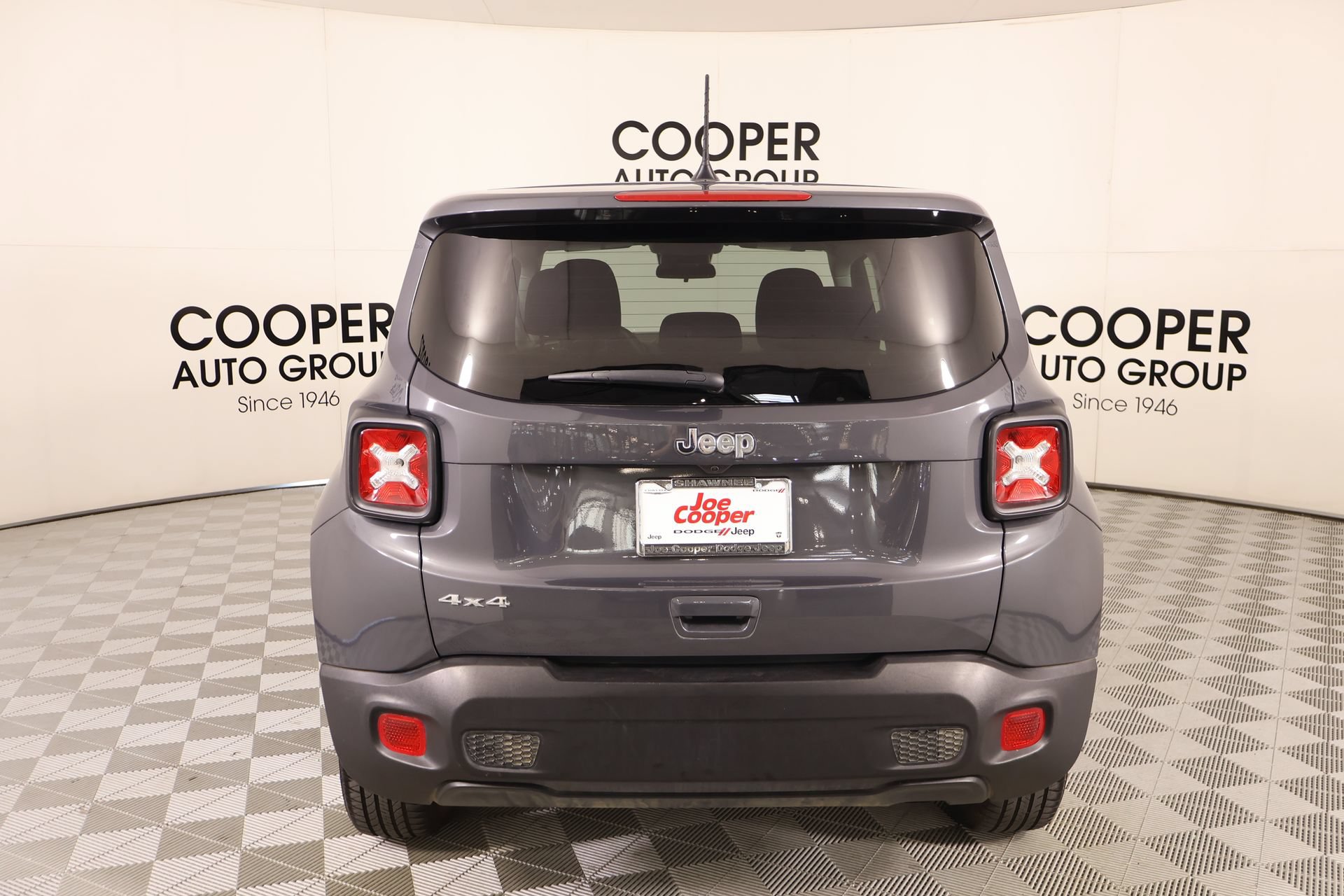 Used 2023 Jeep Renegade Latitude AWD/4WD image 22