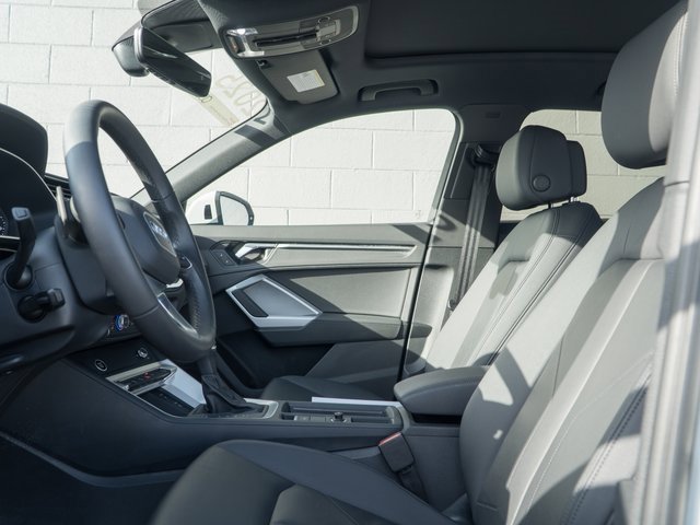 Certified 2025 Audi Q3 2.0T Premium w/ Convenience Package image 17