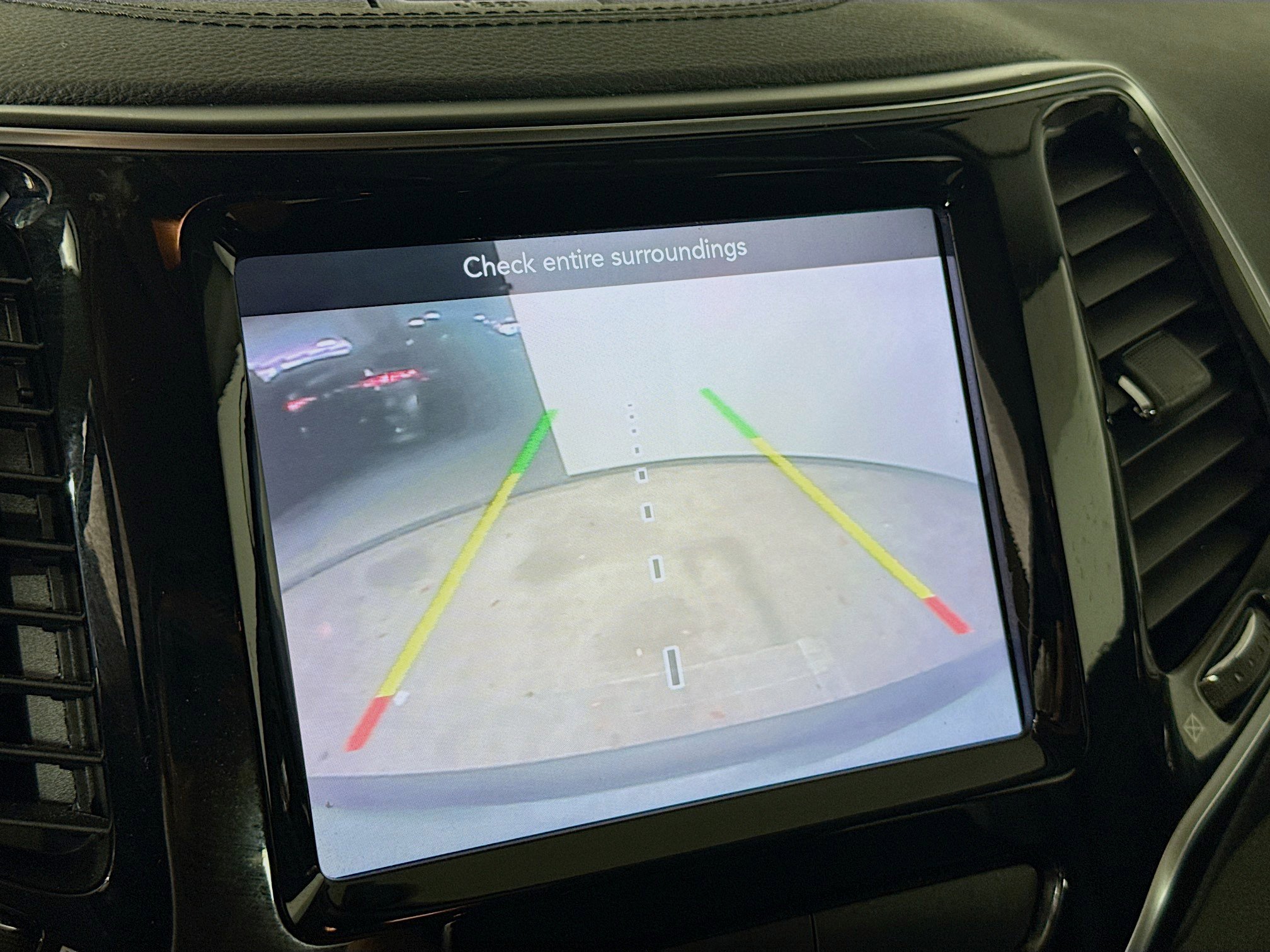 Used 2020 Jeep Cherokee Limited FWD image 14