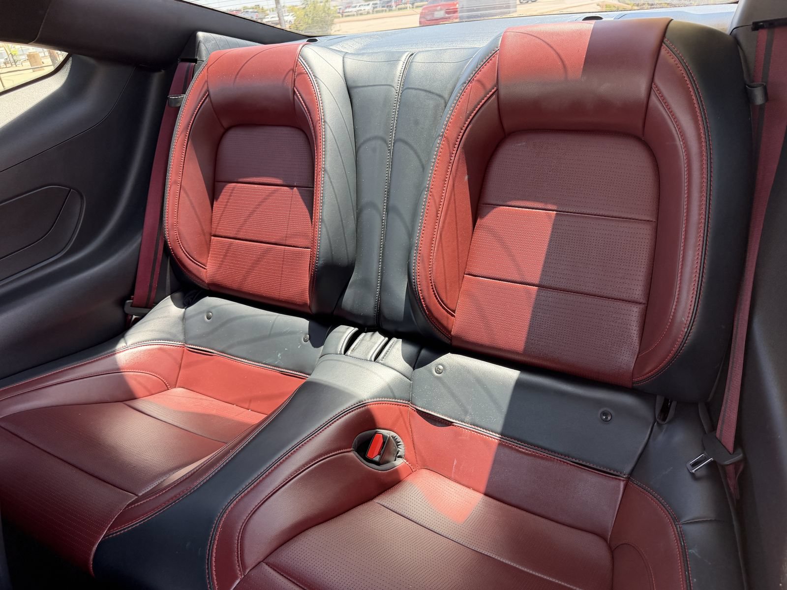 Used 2025 Ford Mustang Premium RWD image 27