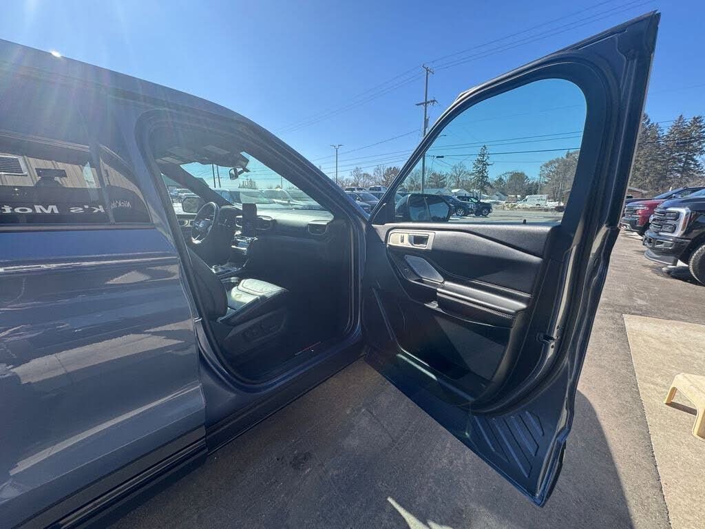 Used 2021 Ford Explorer ST w/ ST Street Pack image 82