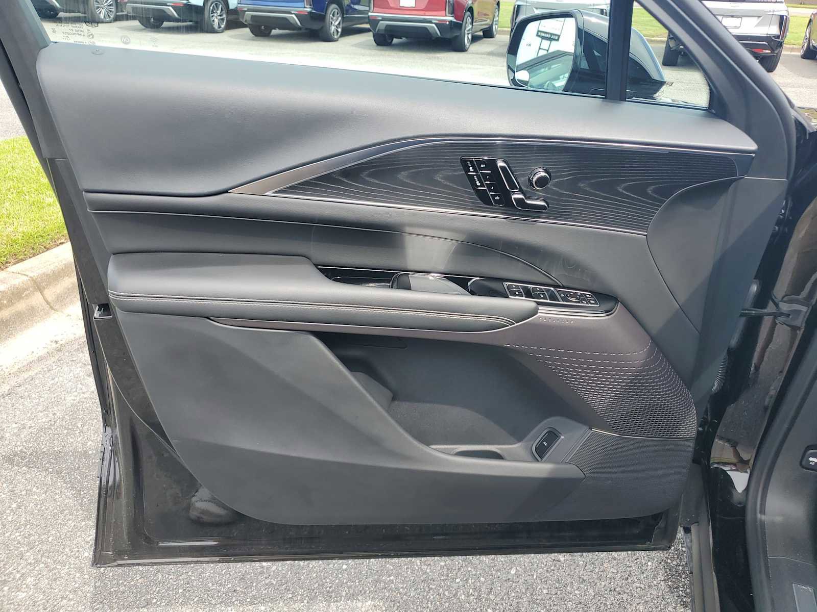 New 2025 Cadillac Lyriq Luxury image 15