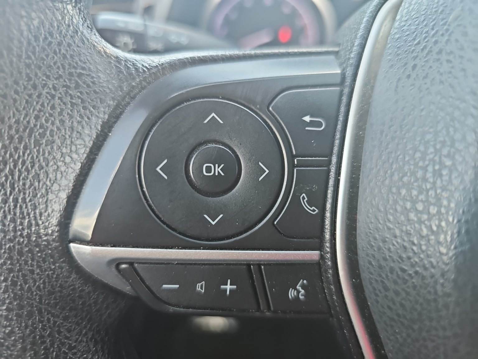 Used 2021 Toyota Camry LE FWD image 22